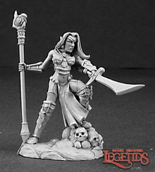 Reaper 03193 Carinth, Dark Elf Sorceress (metal)