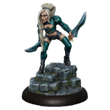 Reaper 30229 Legends: Caryth, Female Dark Elf