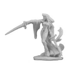 Reaper 77223 Bones: Kristiana, Female Paladin
