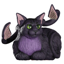 Wizkids 68520 D&D Replicas of the Realms: Displacer Beast Kitten Life-Sized Figure