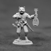 Reaper 03924 Trilladour, Catfolk Bard