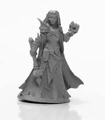 Reaper 44071 Dark Elf Priestess