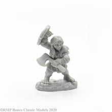 Reaper 77700 Dannin Deepaxe, Female Dwarf